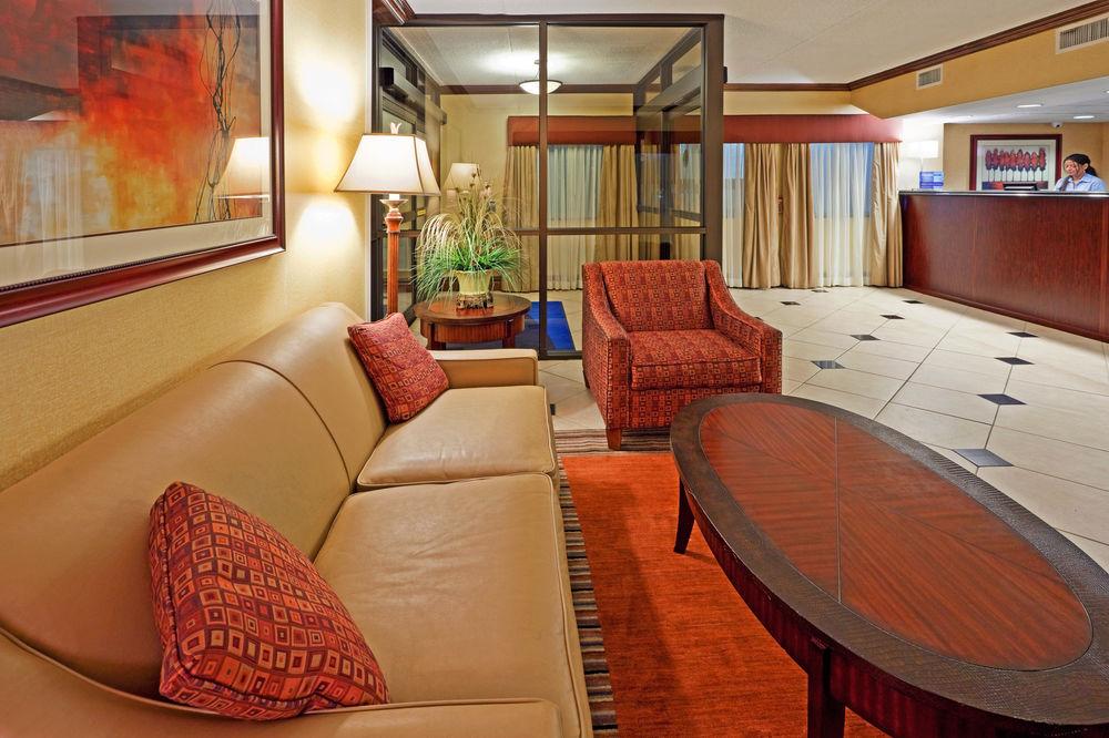 Holiday Express Mahwah By Ihg Hotel Ramsey