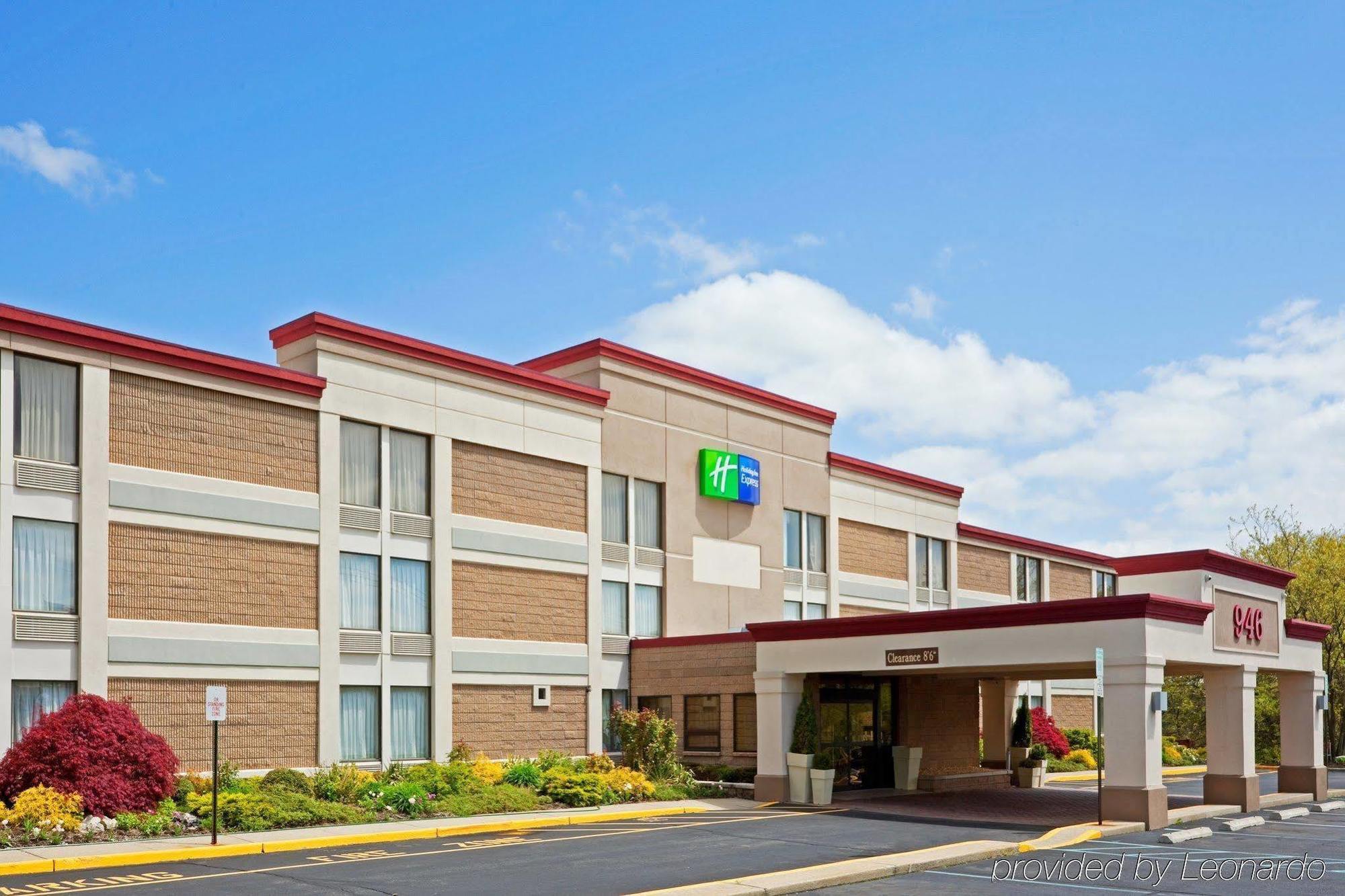 Hotel Express Mahwah By Ihg